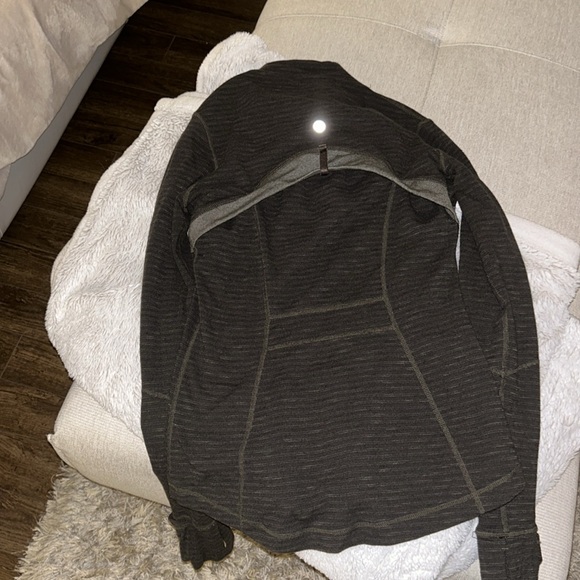 Lululemon zip up 4 - Picture 3 of 5